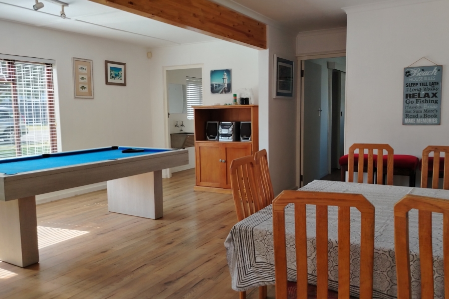 3 Bedroom Property for Sale in Sandbaai Western Cape